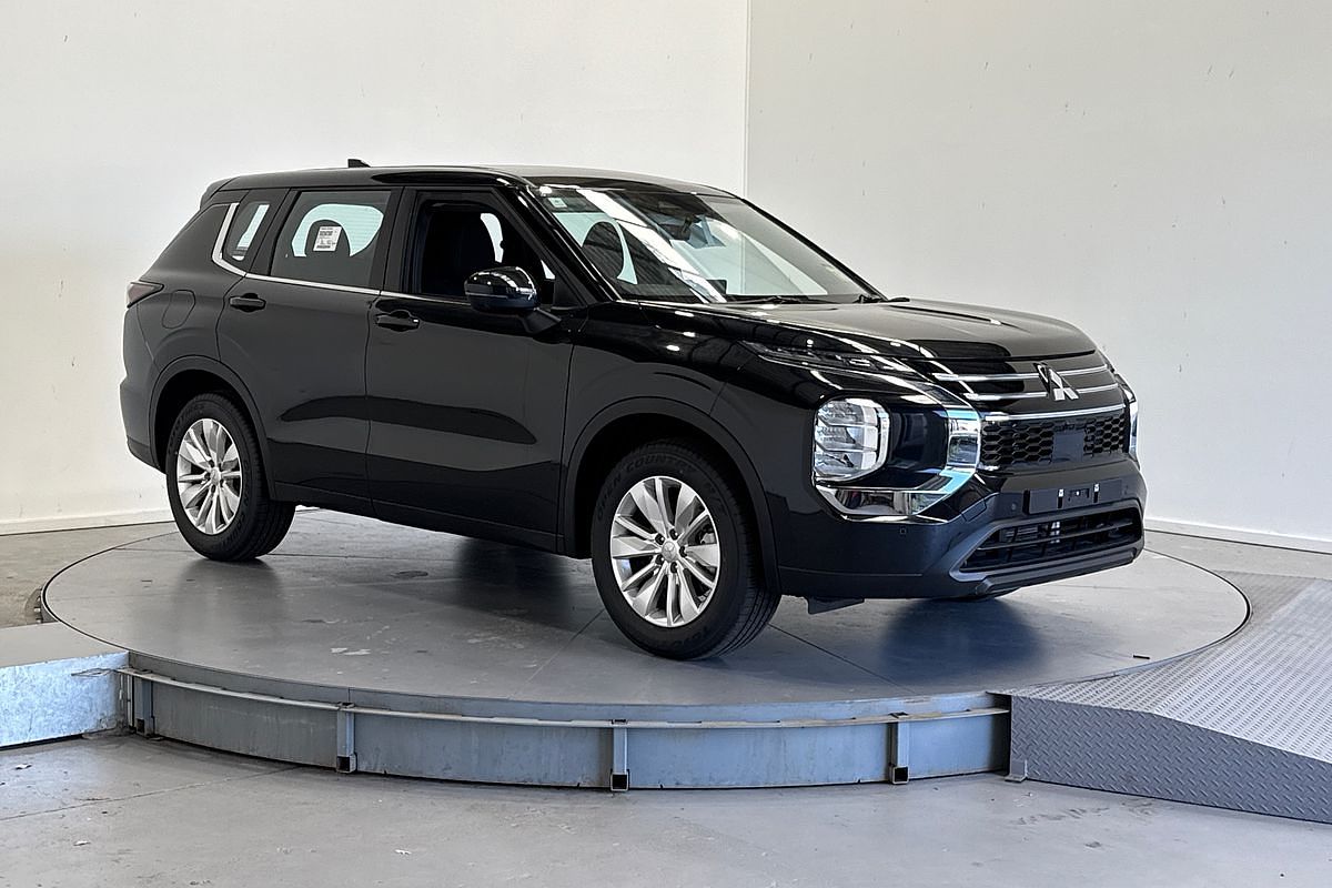 2025 Mitsubishi Outlander ES ZM