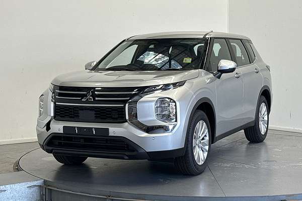 2025 Mitsubishi Outlander ES ZM