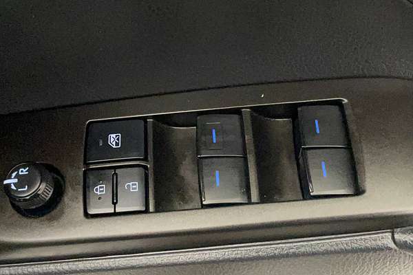 2022 Toyota Camry Ascent AXVH70R