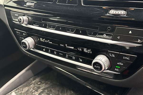 2017 BMW 5 Series 530i M Sport G30