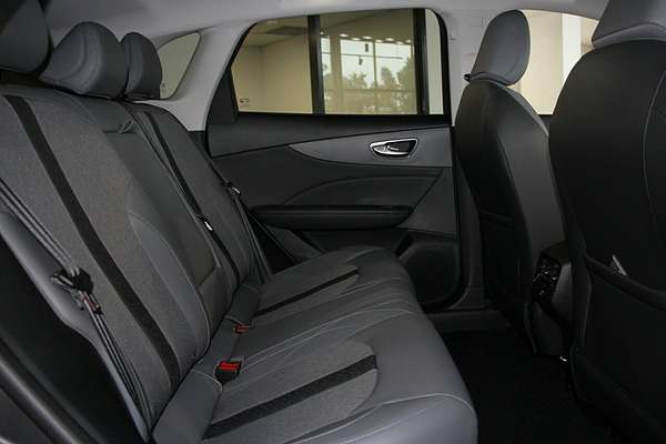 2025 MG MGS5 EV Essence 62 ZS3EM