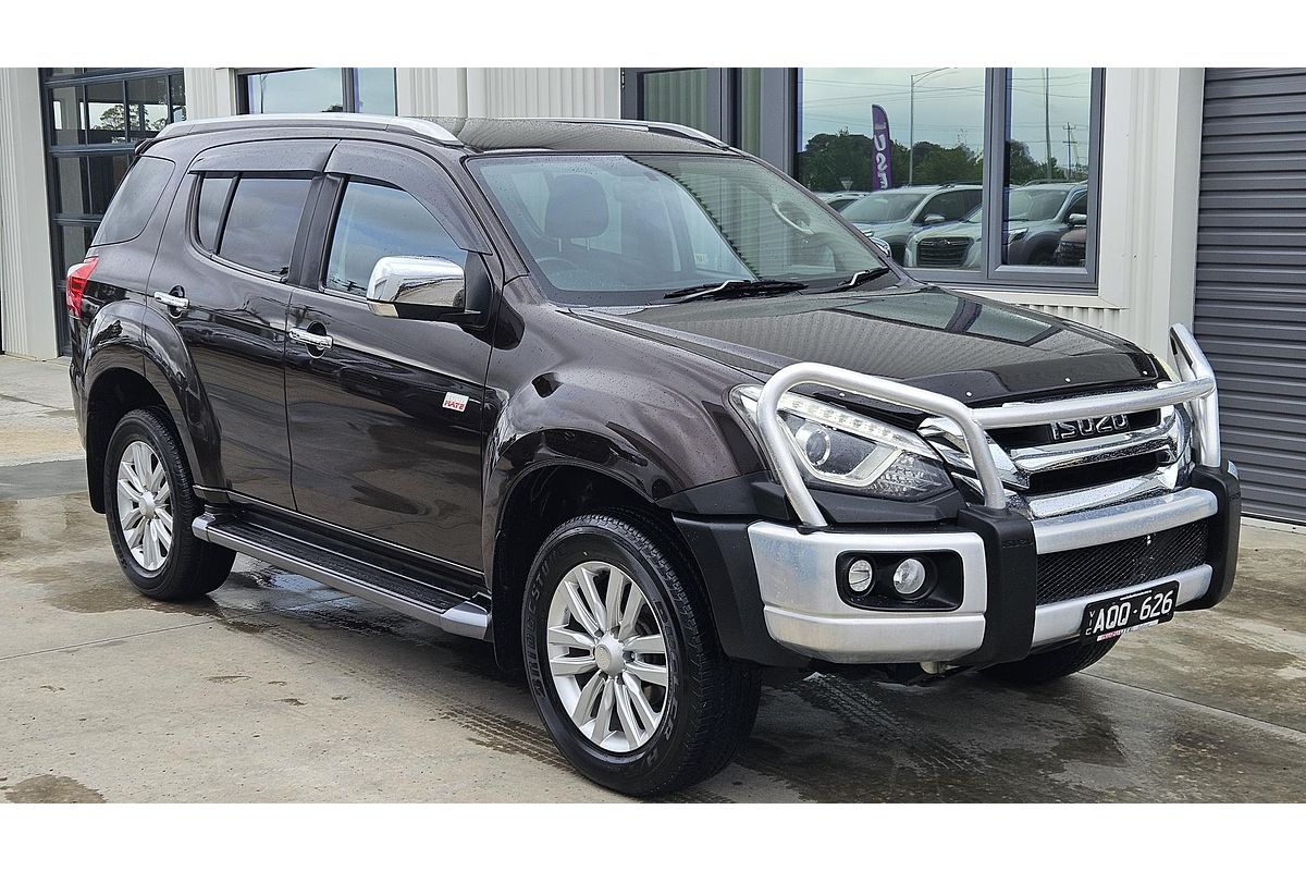 2017 Isuzu MU-X LS-T