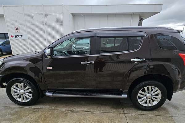 2017 Isuzu MU-X LS-T