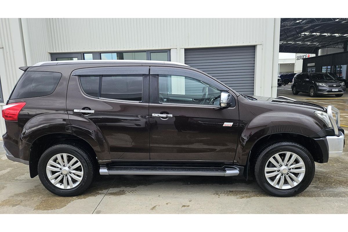 2017 Isuzu MU-X LS-T