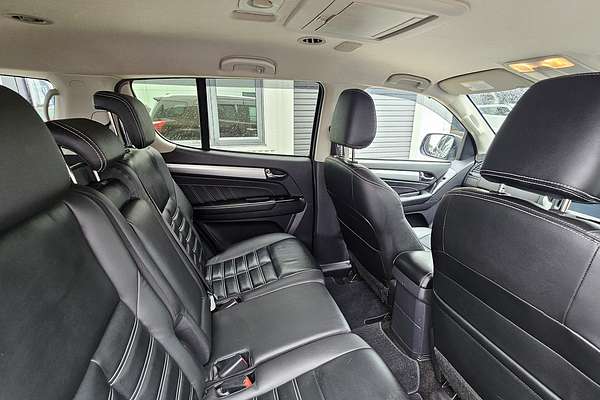 2017 Isuzu MU-X LS-T