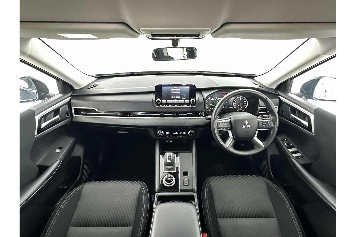 2024 Mitsubishi Outlander ES ZM