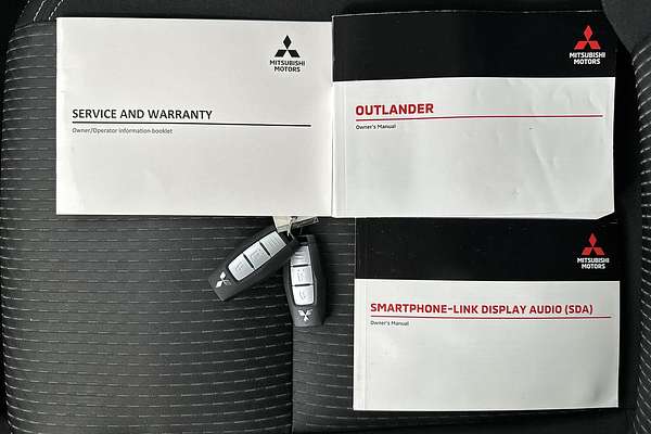 2024 Mitsubishi Outlander ES ZM