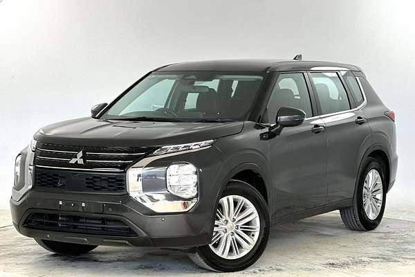 2024 Mitsubishi Outlander ES ZM