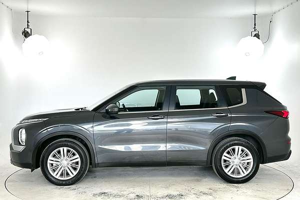 2024 Mitsubishi Outlander ES ZM