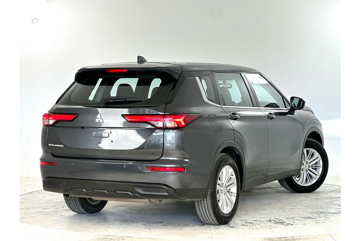 2024 Mitsubishi Outlander ES ZM