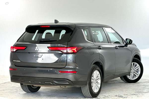 2024 Mitsubishi Outlander ES ZM