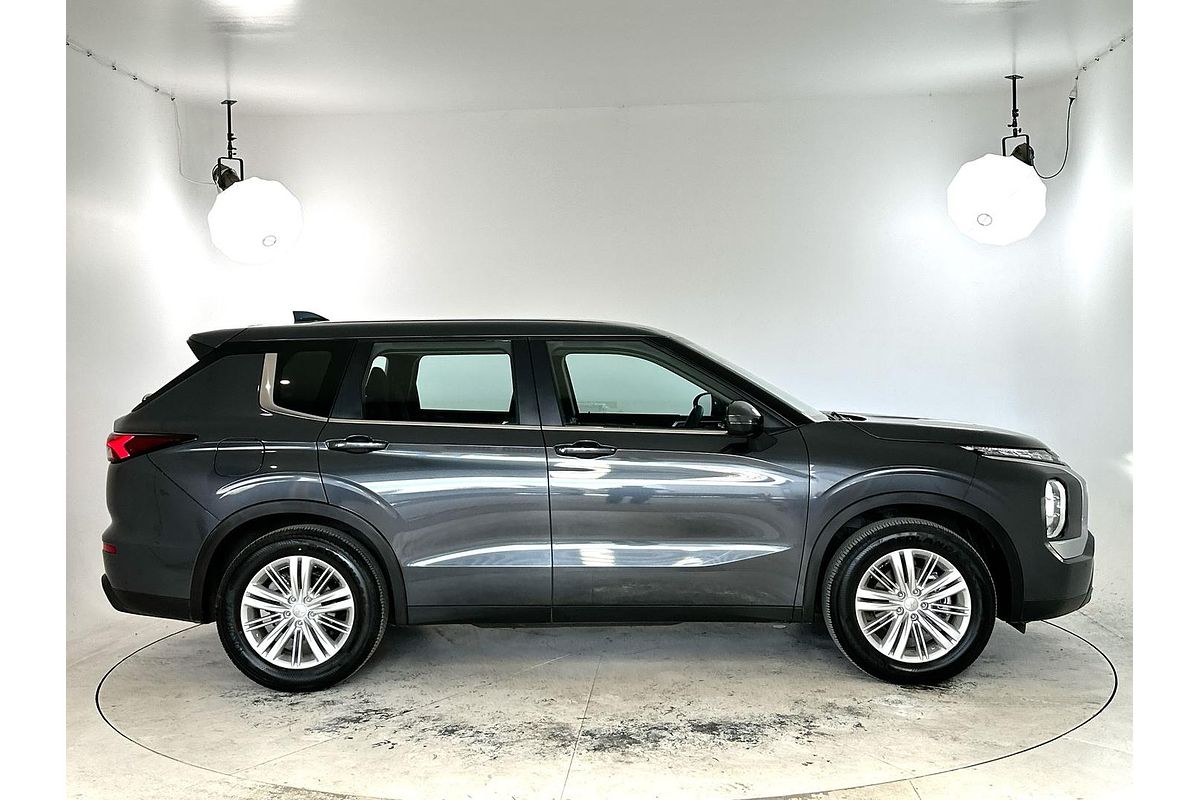 2024 Mitsubishi Outlander ES ZM