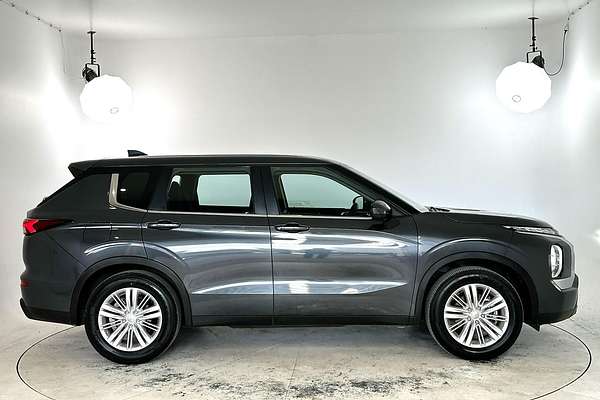 2024 Mitsubishi Outlander ES ZM