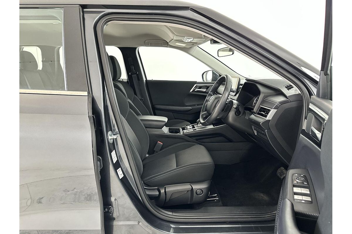 2024 Mitsubishi Outlander ES ZM