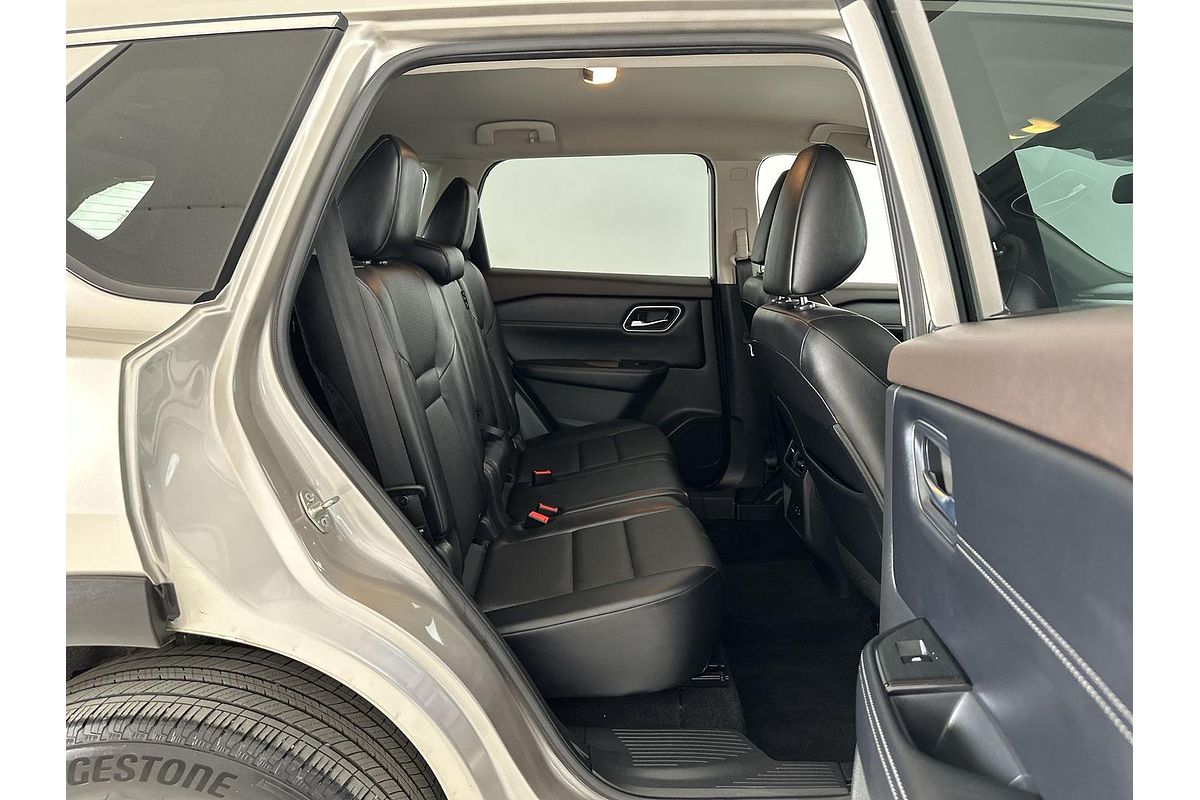 2024 Nissan X-TRAIL ST-L T33