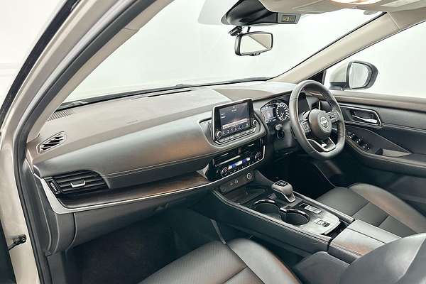 2024 Nissan X-TRAIL ST-L T33