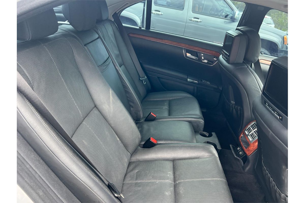 2007 Mercedes-Benz S-Class S350 V221