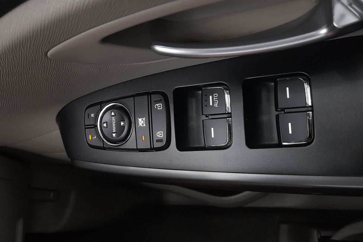 2020 Kia Carnival S YP