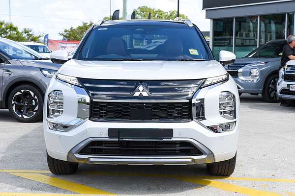 2025 Mitsubishi Outlander Exceed Tourer ZM thumb-2
