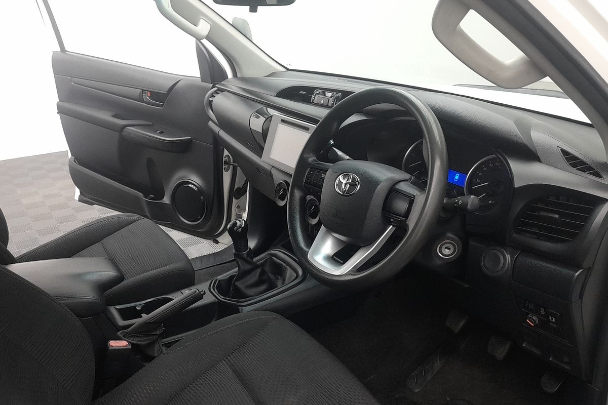 2016 Toyota Hilux SR GUN126R 4X4