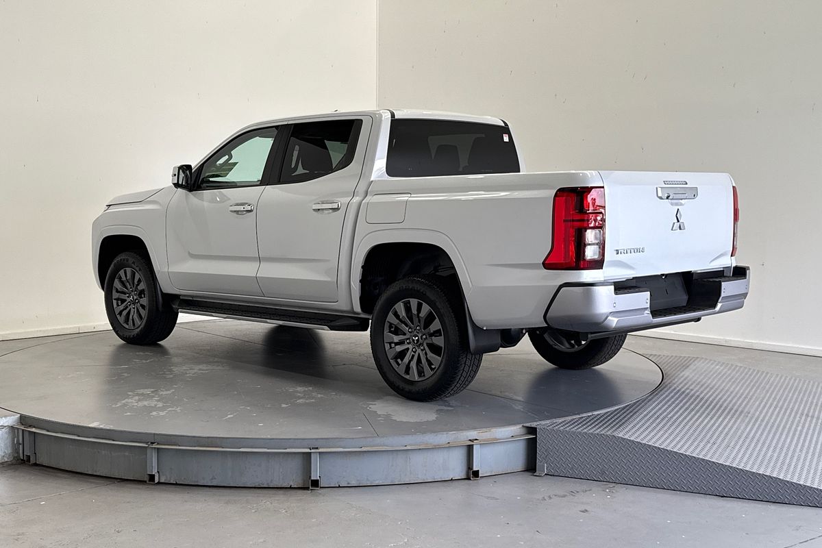 2024 Mitsubishi Triton GLS MV