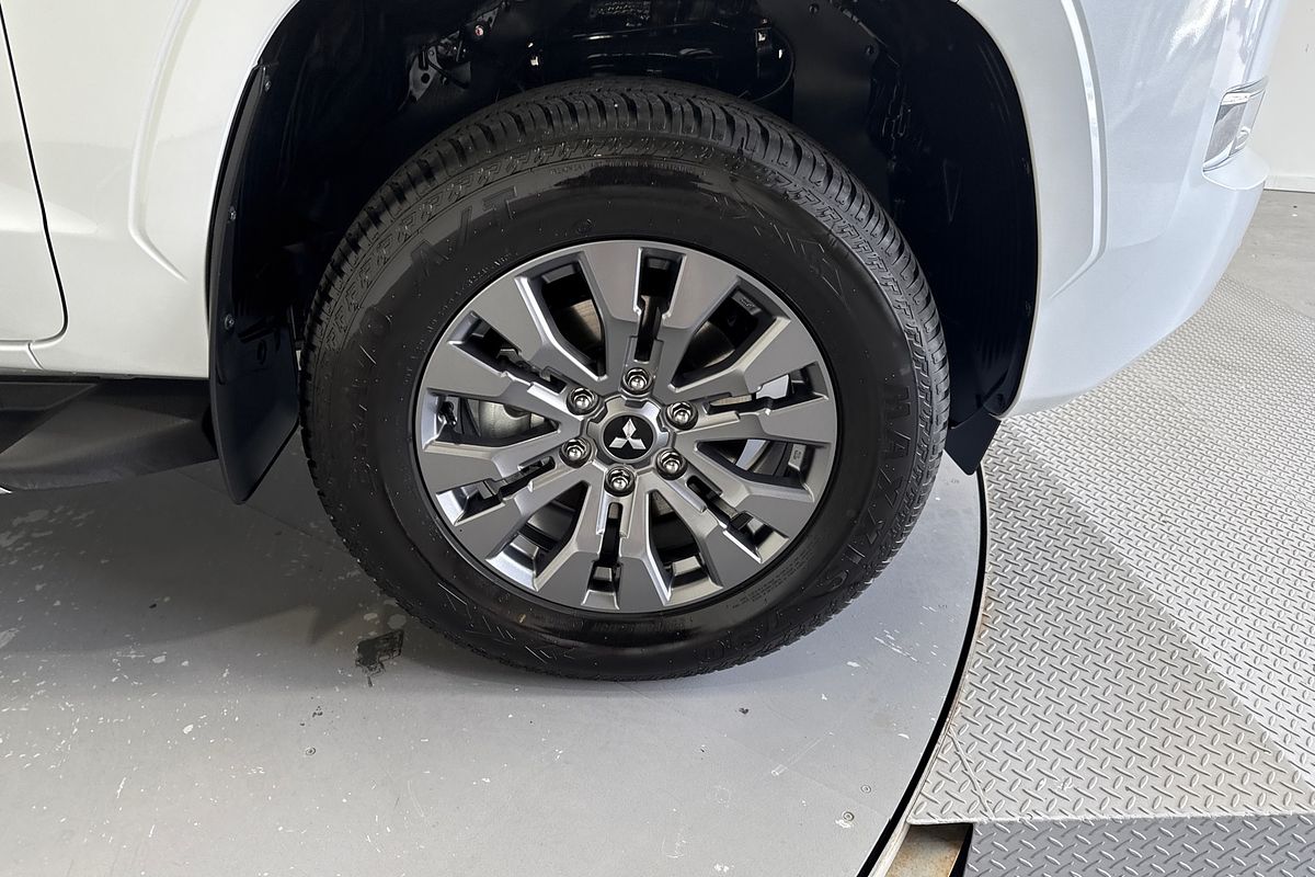 2024 Mitsubishi Triton GLS MV