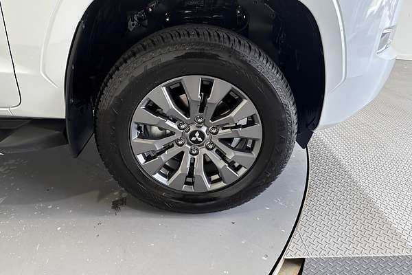 2024 Mitsubishi Triton GLS MV