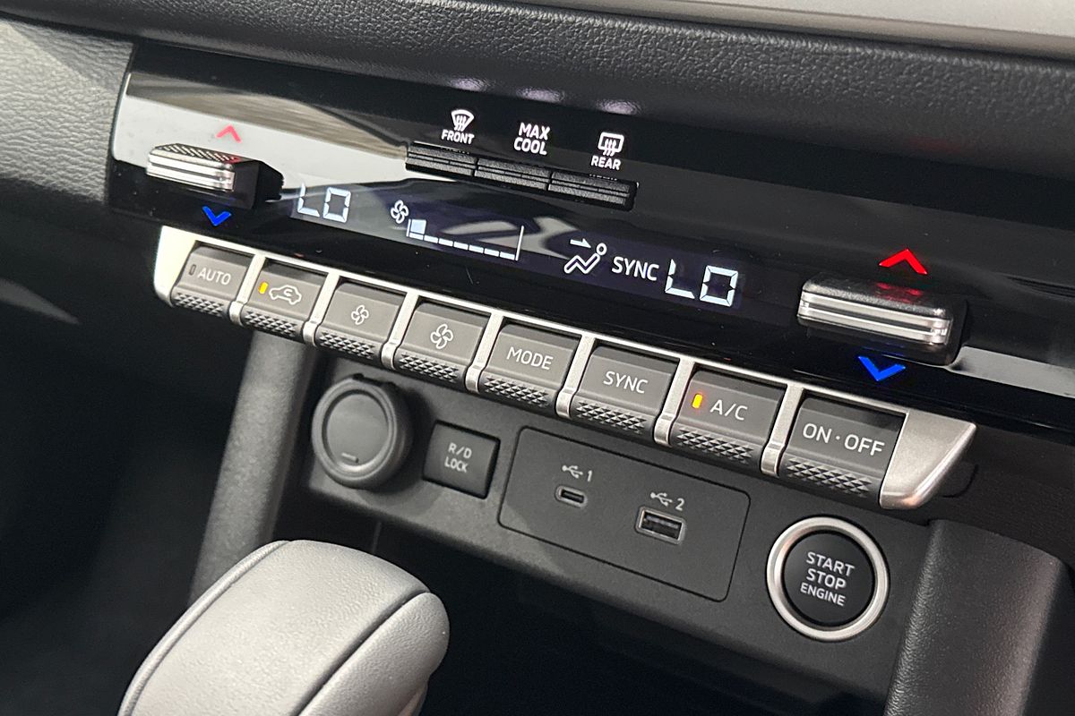 2024 Mitsubishi Triton GLS MV