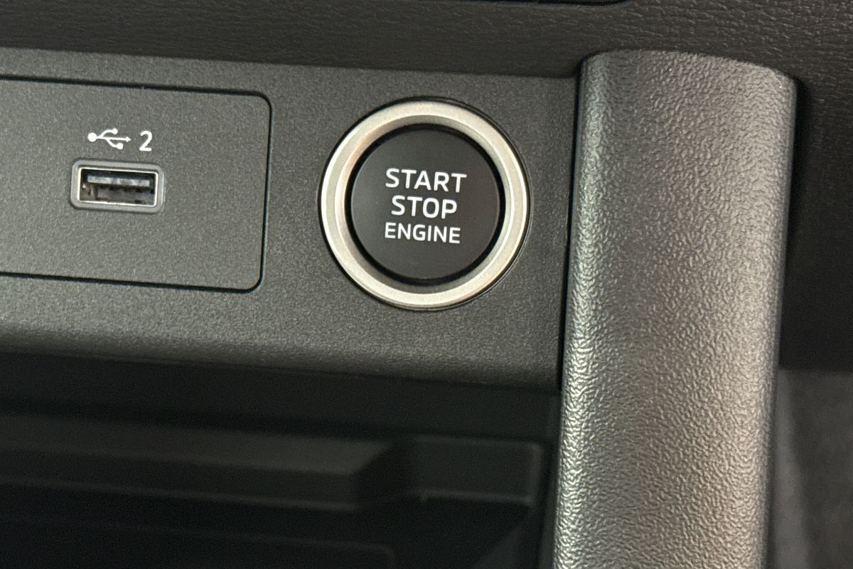 2024 Mitsubishi Triton GLS MV