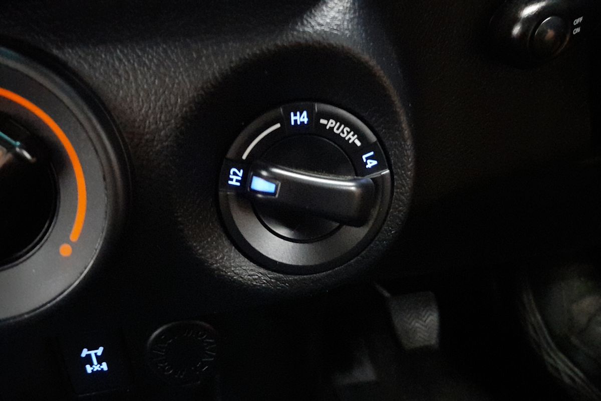 2016 Toyota Hilux SR GUN126R 4X4