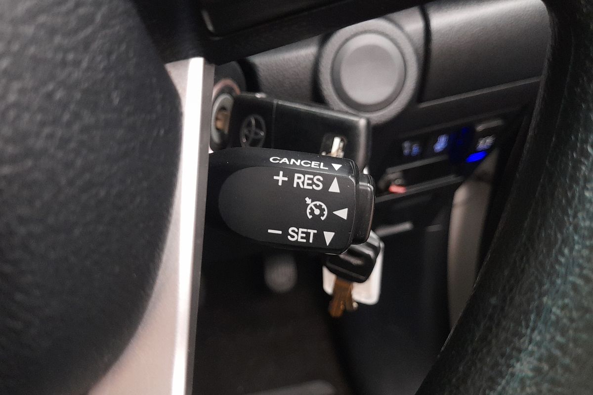 2016 Toyota Hilux SR GUN126R 4X4