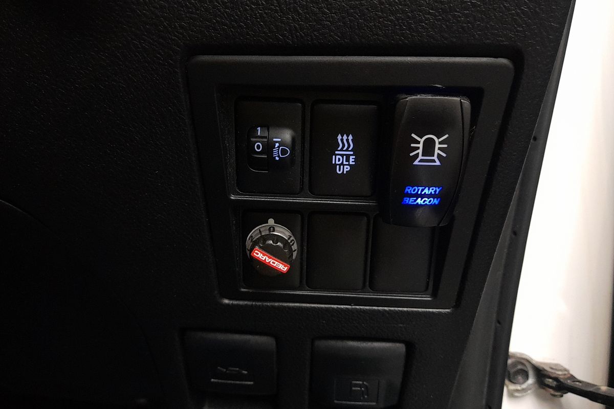 2016 Toyota Hilux SR GUN126R 4X4