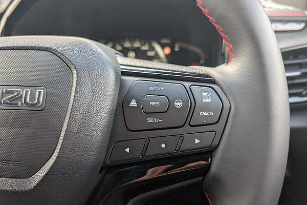 2025 Isuzu D-MAX X-TERRAIN 4X4