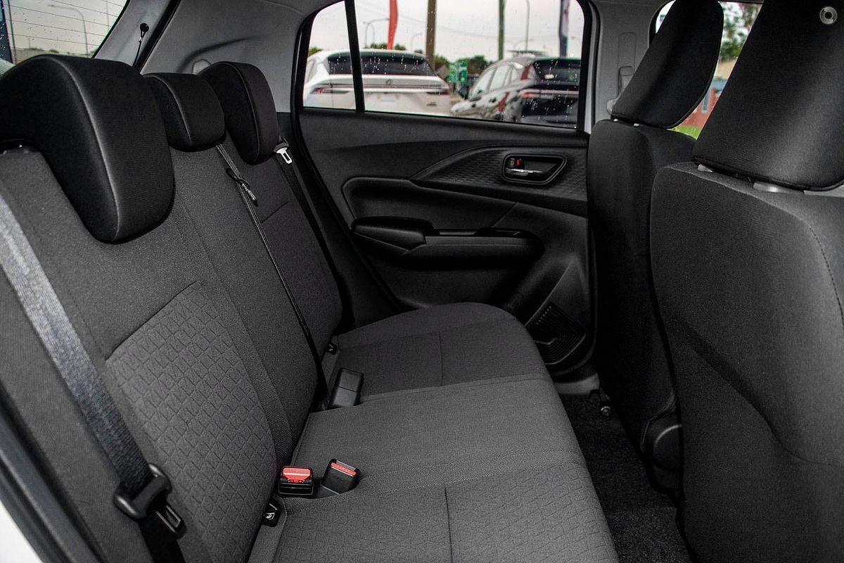 2025 Suzuki Swift Hybrid GLX UZ