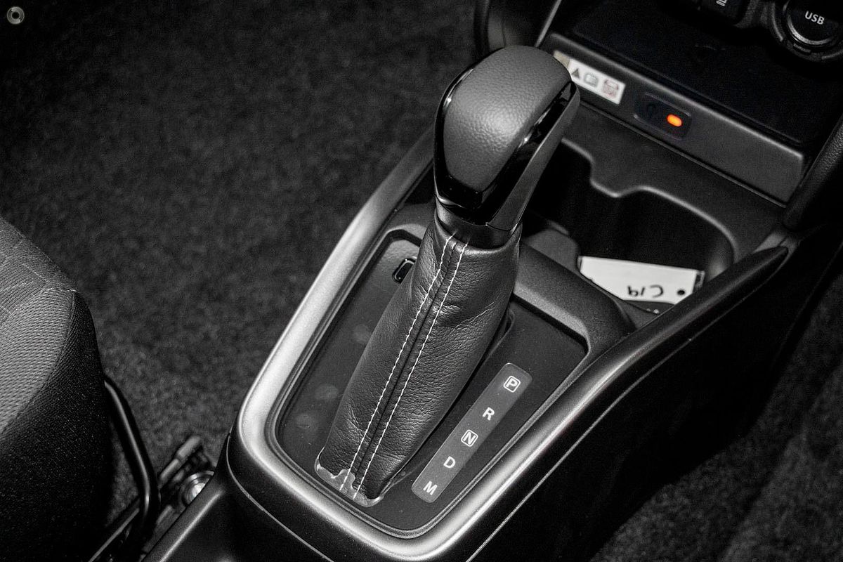 2025 Suzuki Swift Hybrid GLX UZ