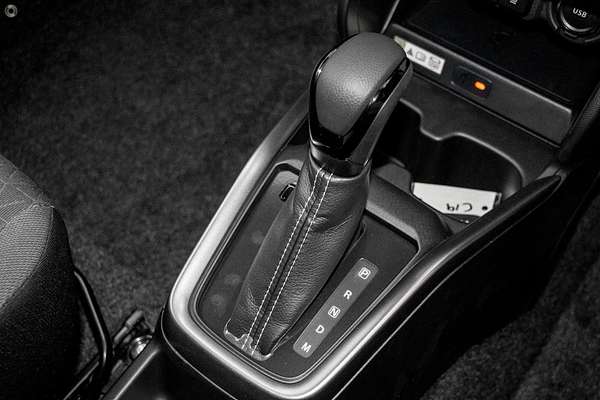 2025 Suzuki Swift Hybrid GLX UZ