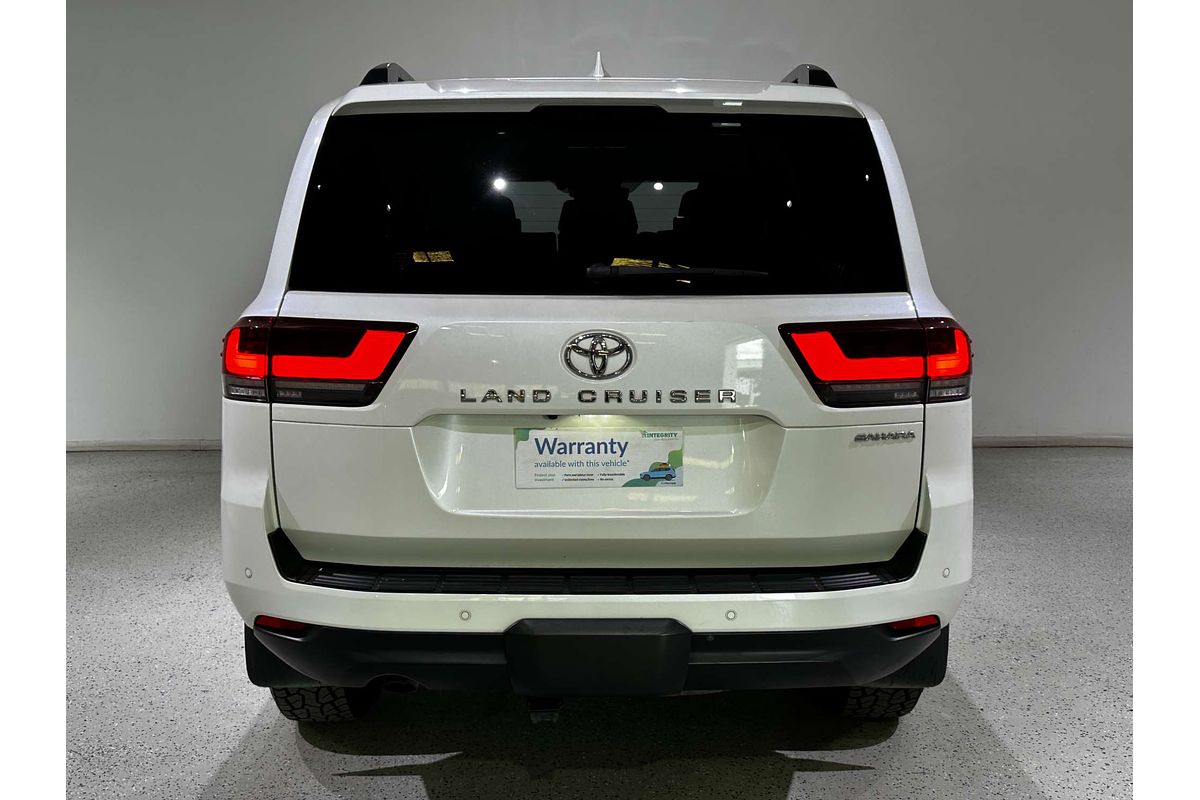 2021 Toyota Landcruiser Sahara FJA300R