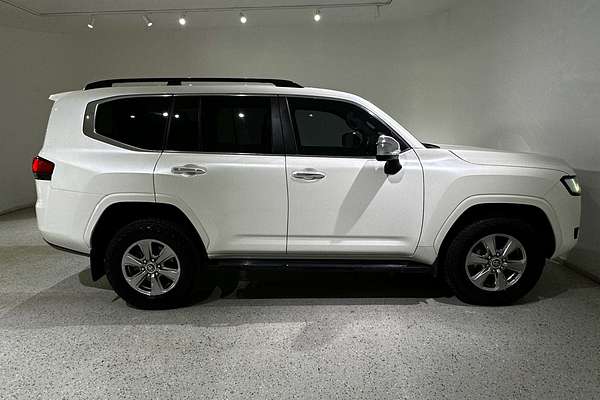 2021 Toyota Landcruiser Sahara FJA300R