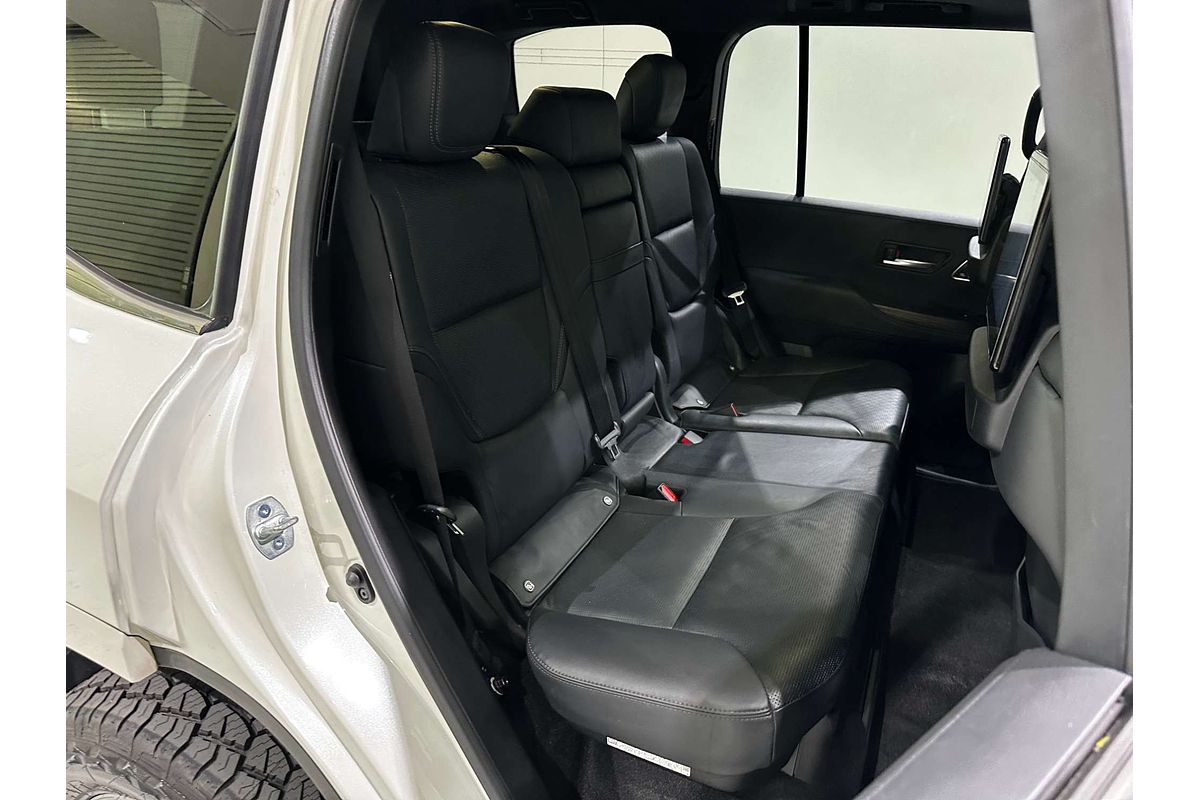 2021 Toyota Landcruiser Sahara FJA300R