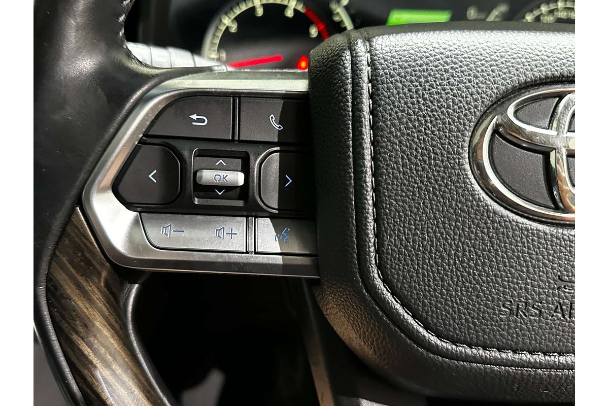 2021 Toyota Landcruiser Sahara FJA300R