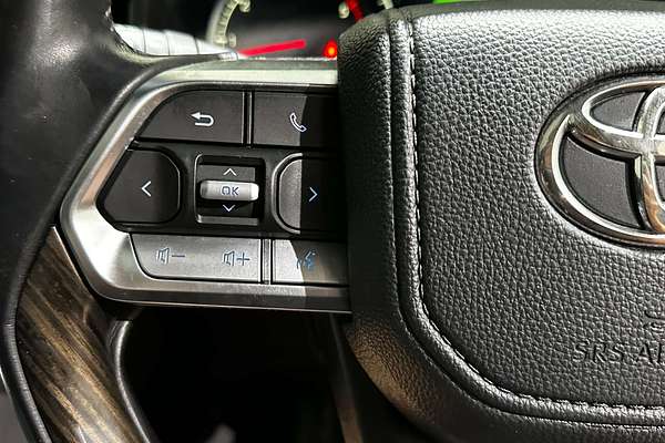 2021 Toyota Landcruiser Sahara FJA300R