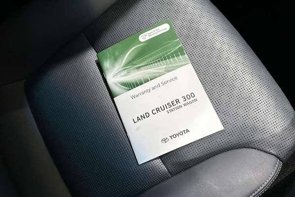 2021 Toyota Landcruiser Sahara FJA300R