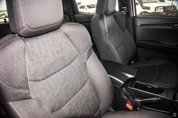 2025 Isuzu D-MAX X-RIDER 4X4 thumb-6