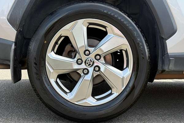 2020 Toyota RAV4 GXL AXAH52R