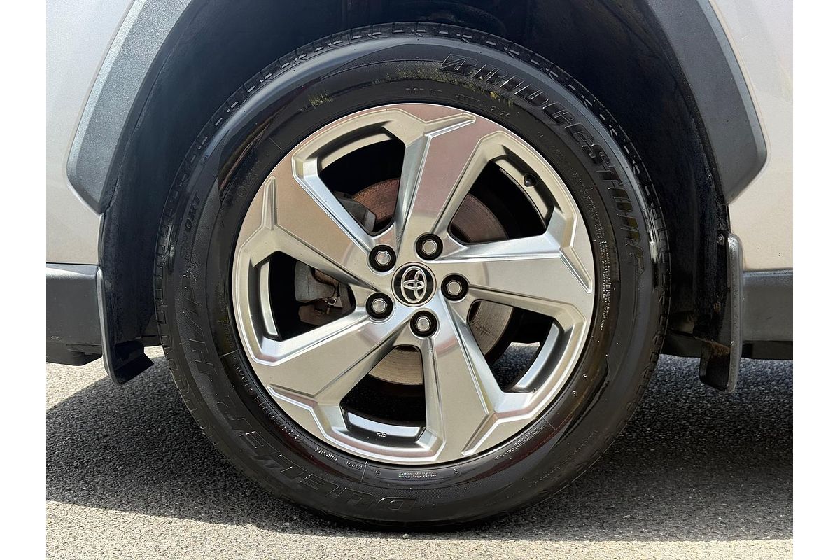 2020 Toyota RAV4 GXL AXAH52R