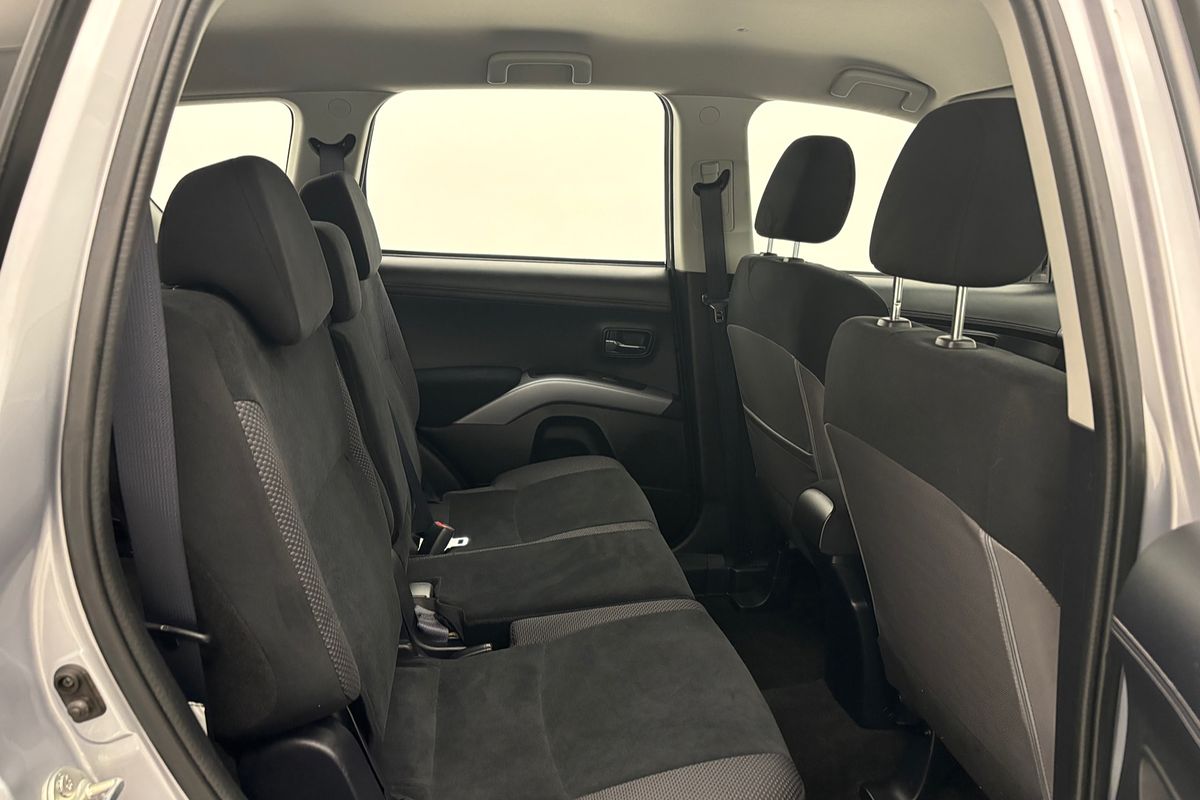 2012 Mitsubishi Outlander LS ZH