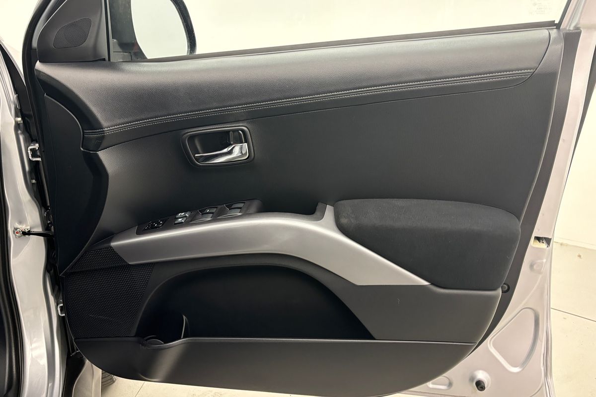 2012 Mitsubishi Outlander LS ZH