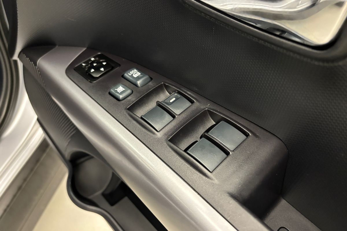 2012 Mitsubishi Outlander LS ZH