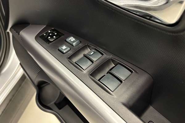 2012 Mitsubishi Outlander LS ZH