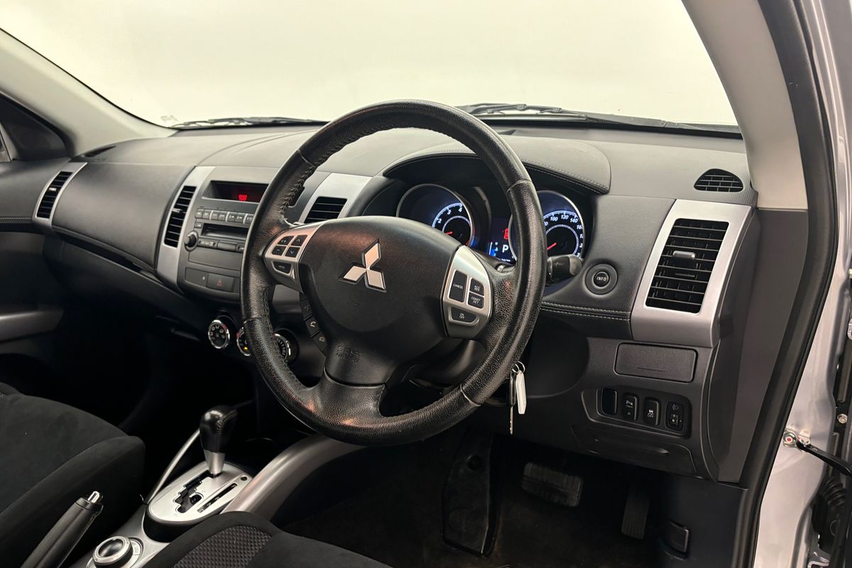 2012 Mitsubishi Outlander LS ZH